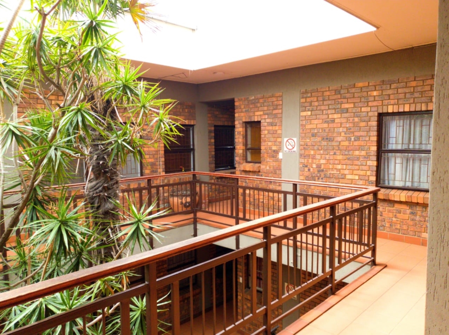 2 Bedroom Property for Sale in Nimrod Park Gauteng