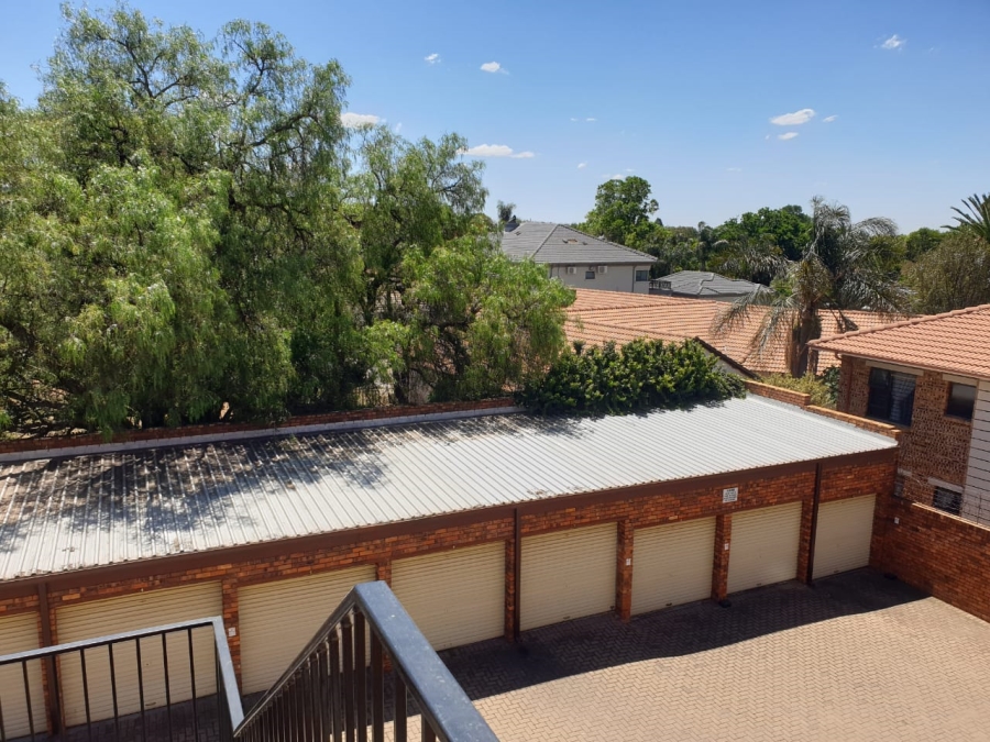 2 Bedroom Property for Sale in Nimrod Park Gauteng