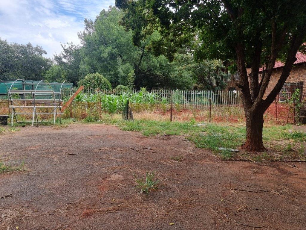 4 Bedroom Property for Sale in Tedderfield A H Gauteng