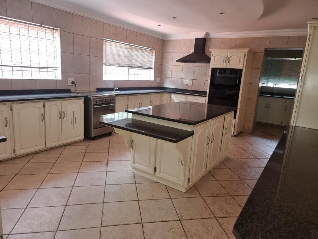 4 Bedroom Property for Sale in Tedderfield A H Gauteng