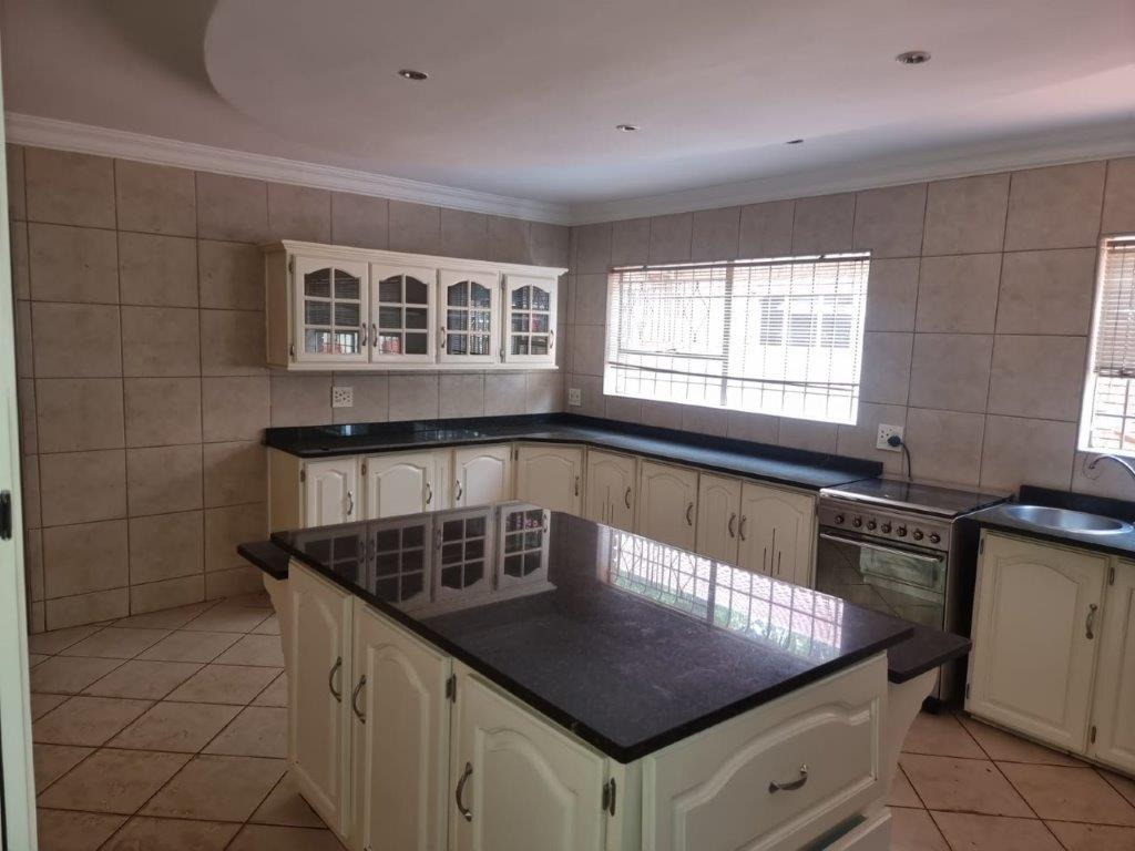 4 Bedroom Property for Sale in Tedderfield A H Gauteng