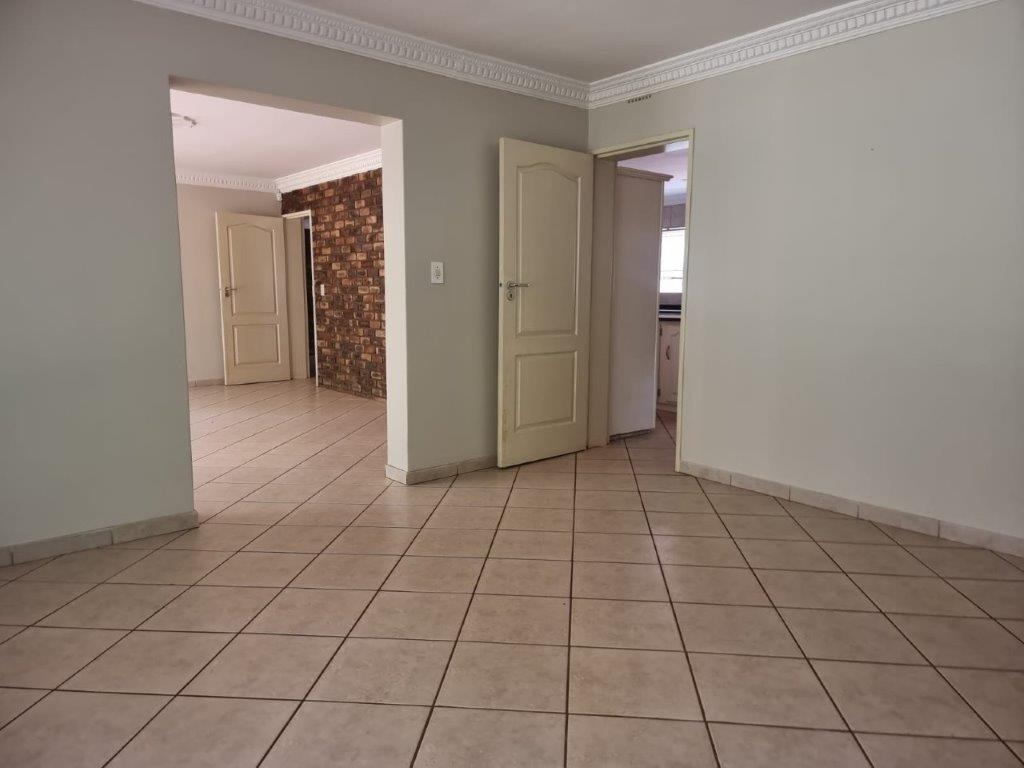 4 Bedroom Property for Sale in Tedderfield A H Gauteng