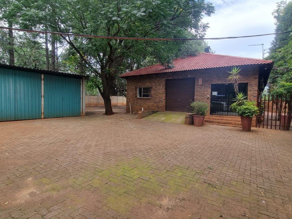 4 Bedroom Property for Sale in Tedderfield A H Gauteng