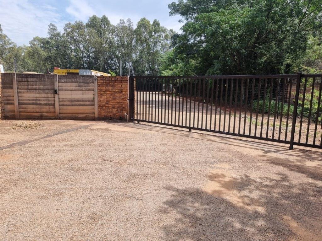 Commercial Property for Sale in Tedderfield A H Gauteng