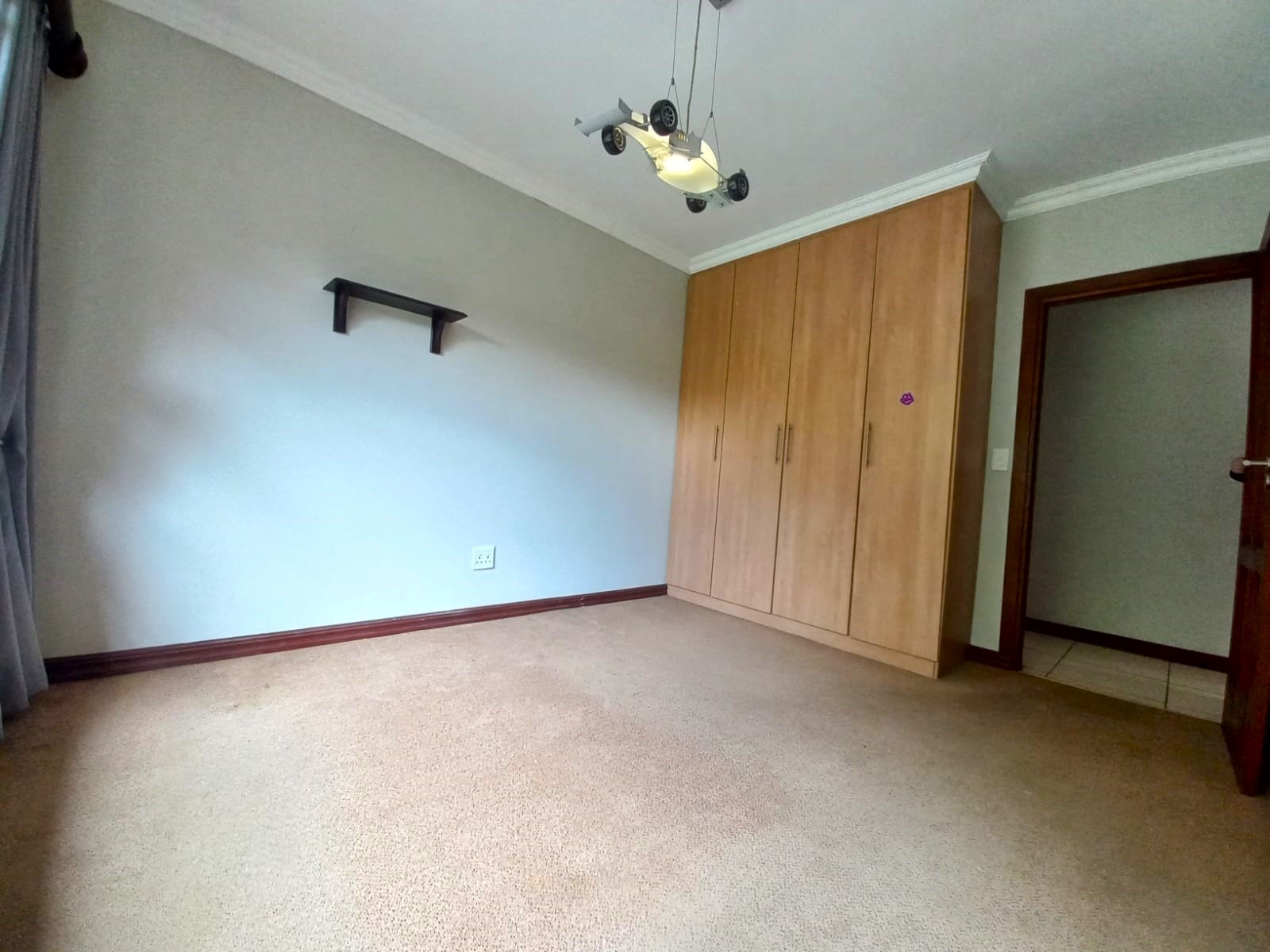 5 Bedroom Property for Sale in Sonneveld Gauteng