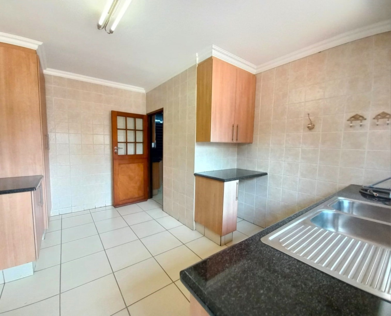 5 Bedroom Property for Sale in Sonneveld Gauteng