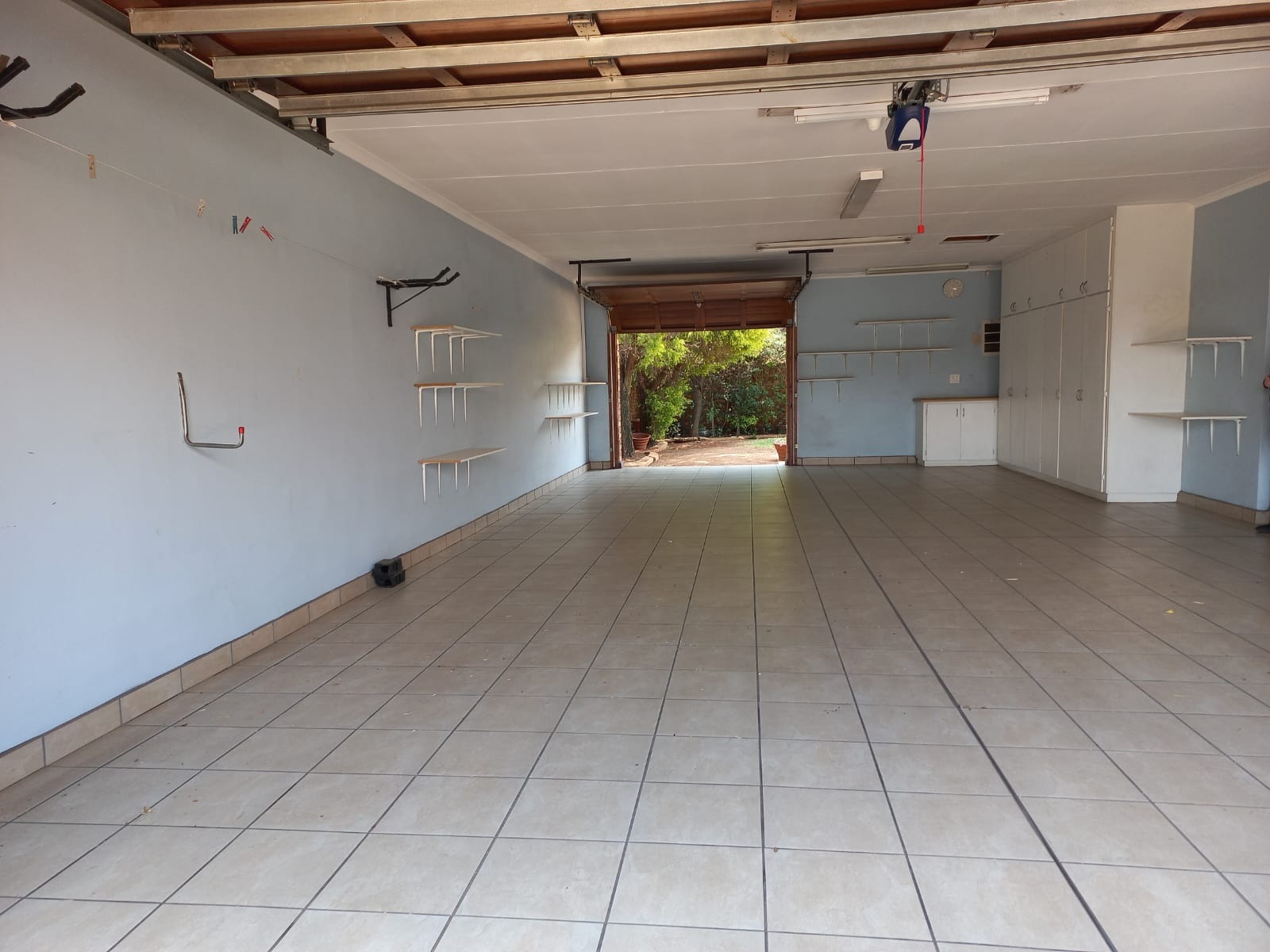 5 Bedroom Property for Sale in Sonneveld Gauteng