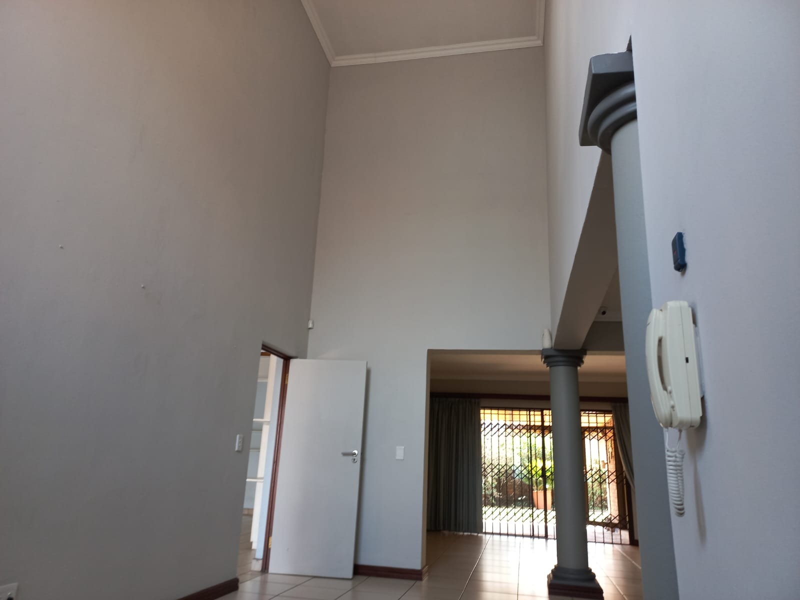 5 Bedroom Property for Sale in Sonneveld Gauteng