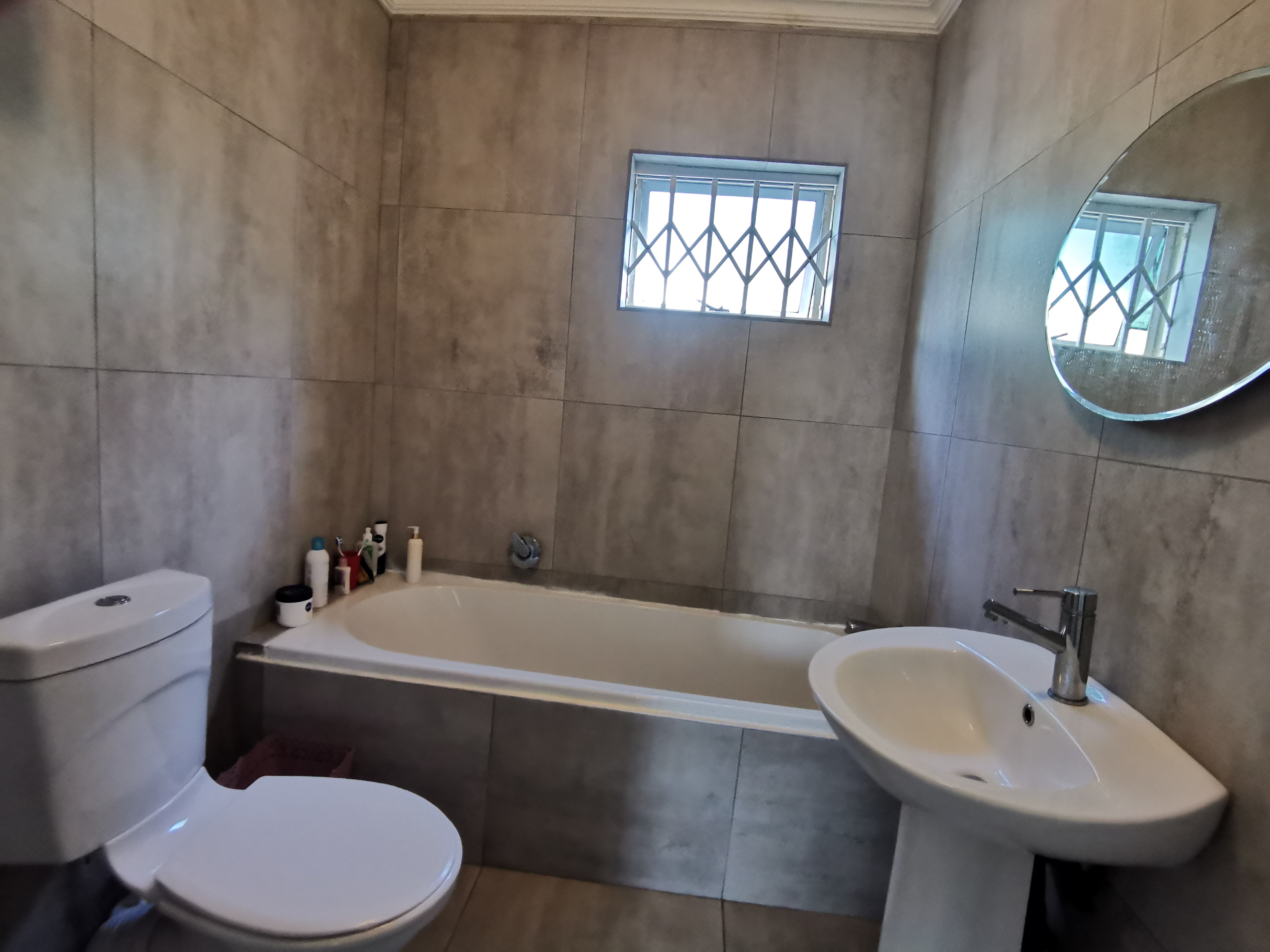 2 Bedroom Property for Sale in Bromhof Gauteng