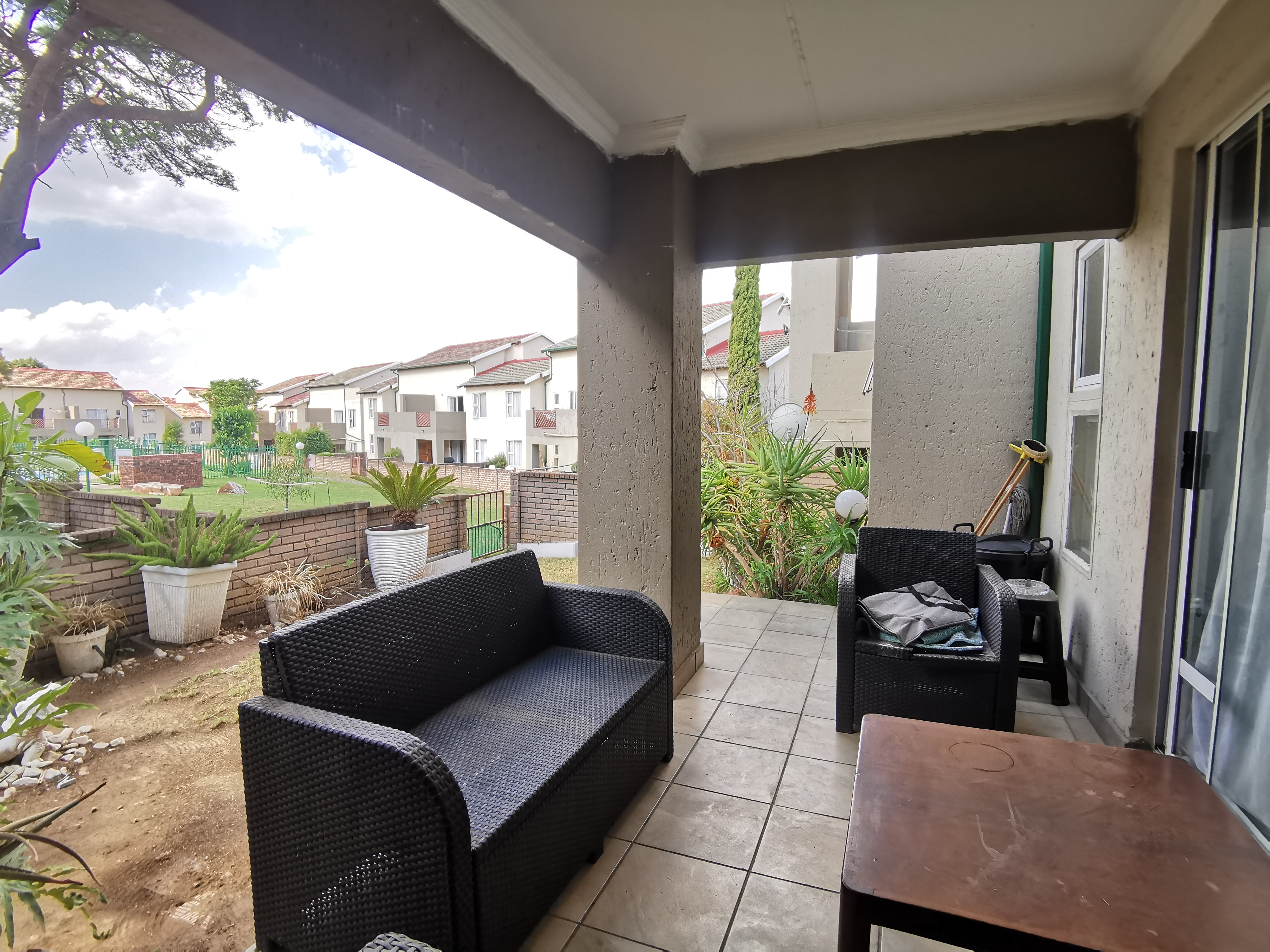 2 Bedroom Property for Sale in Bromhof Gauteng