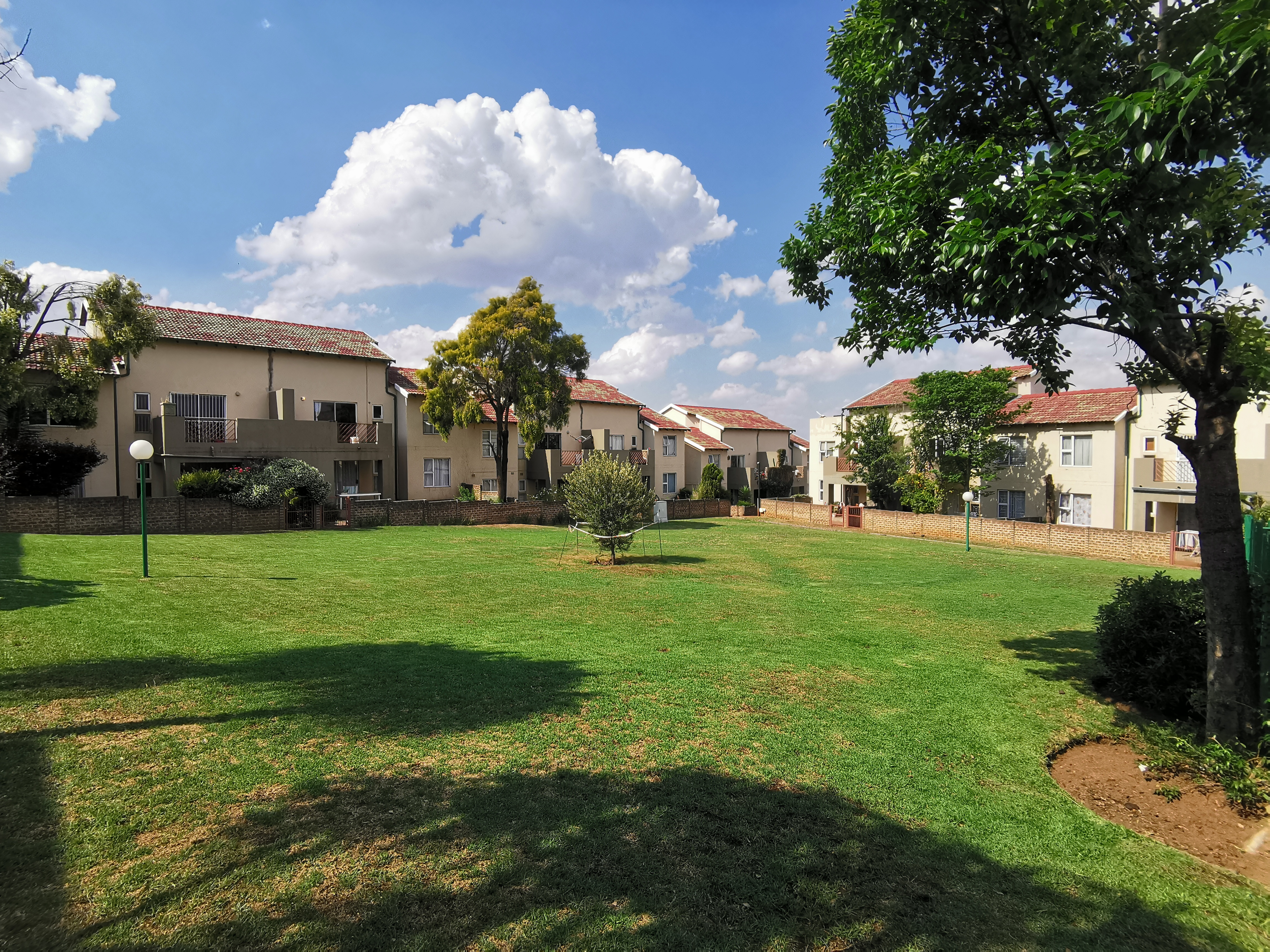 2 Bedroom Property for Sale in Bromhof Gauteng