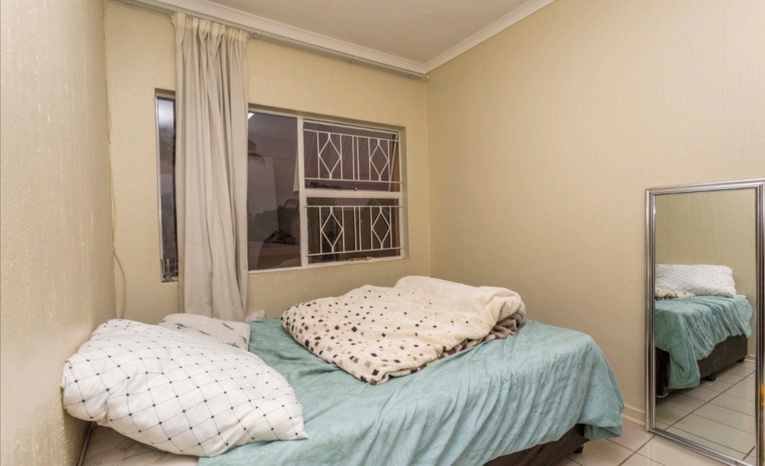 2 Bedroom Property for Sale in Vorna Valley Gauteng