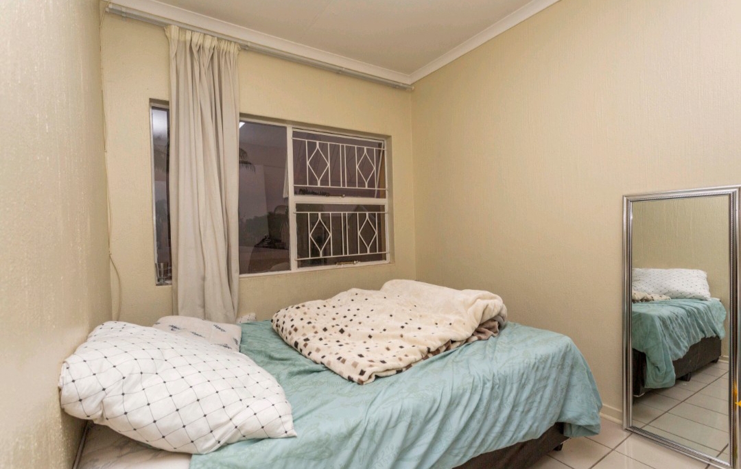 2 Bedroom Property for Sale in Vorna Valley Gauteng