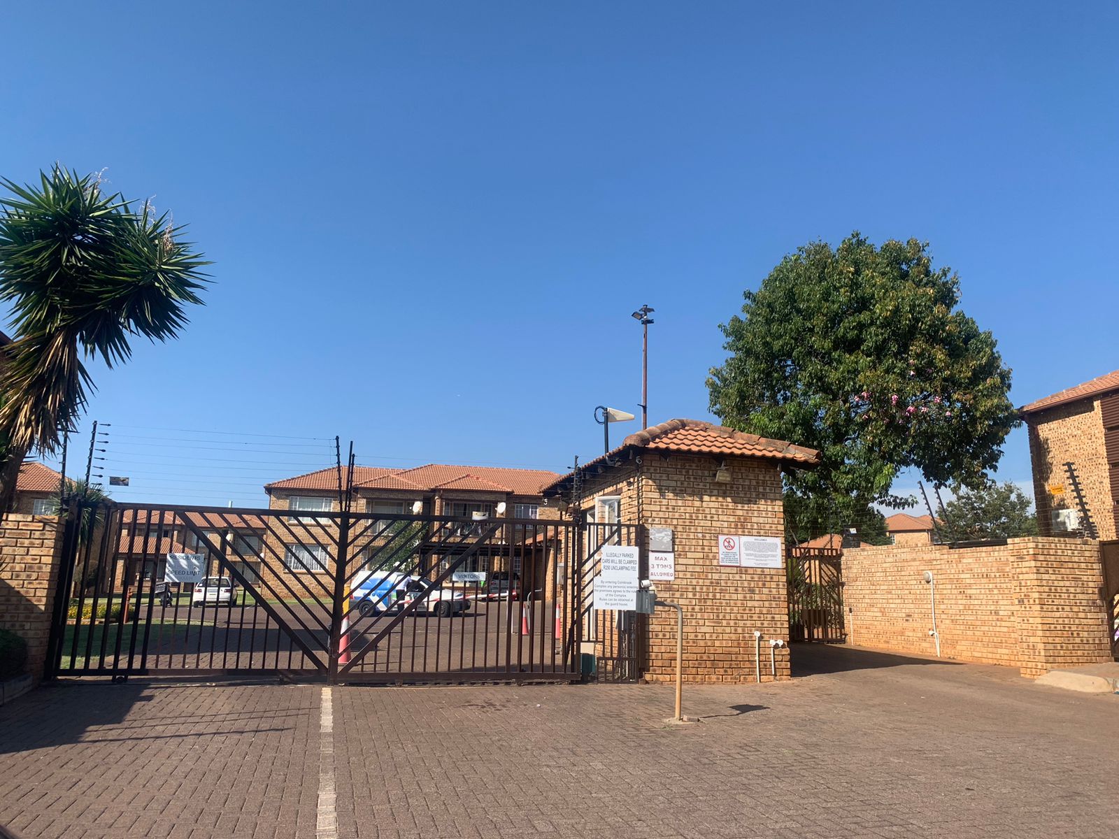 2 Bedroom Property for Sale in Noordwyk Gauteng