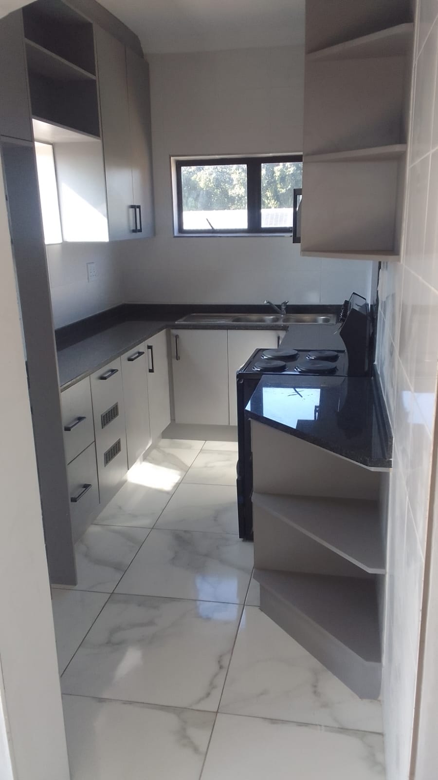 To Let 2 Bedroom Property for Rent in Croydon Gauteng