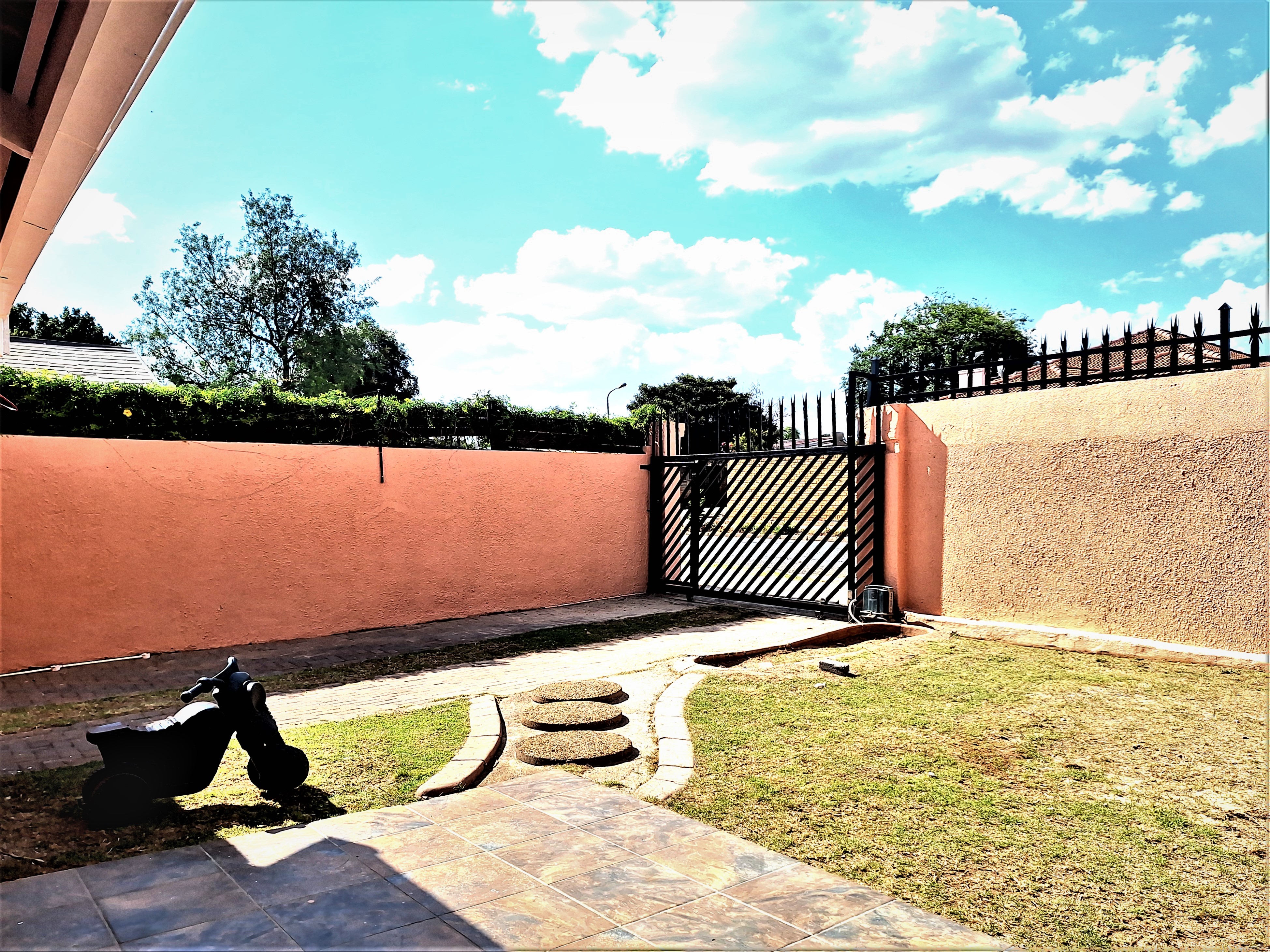 3 Bedroom Property for Sale in Sophiatown Gauteng