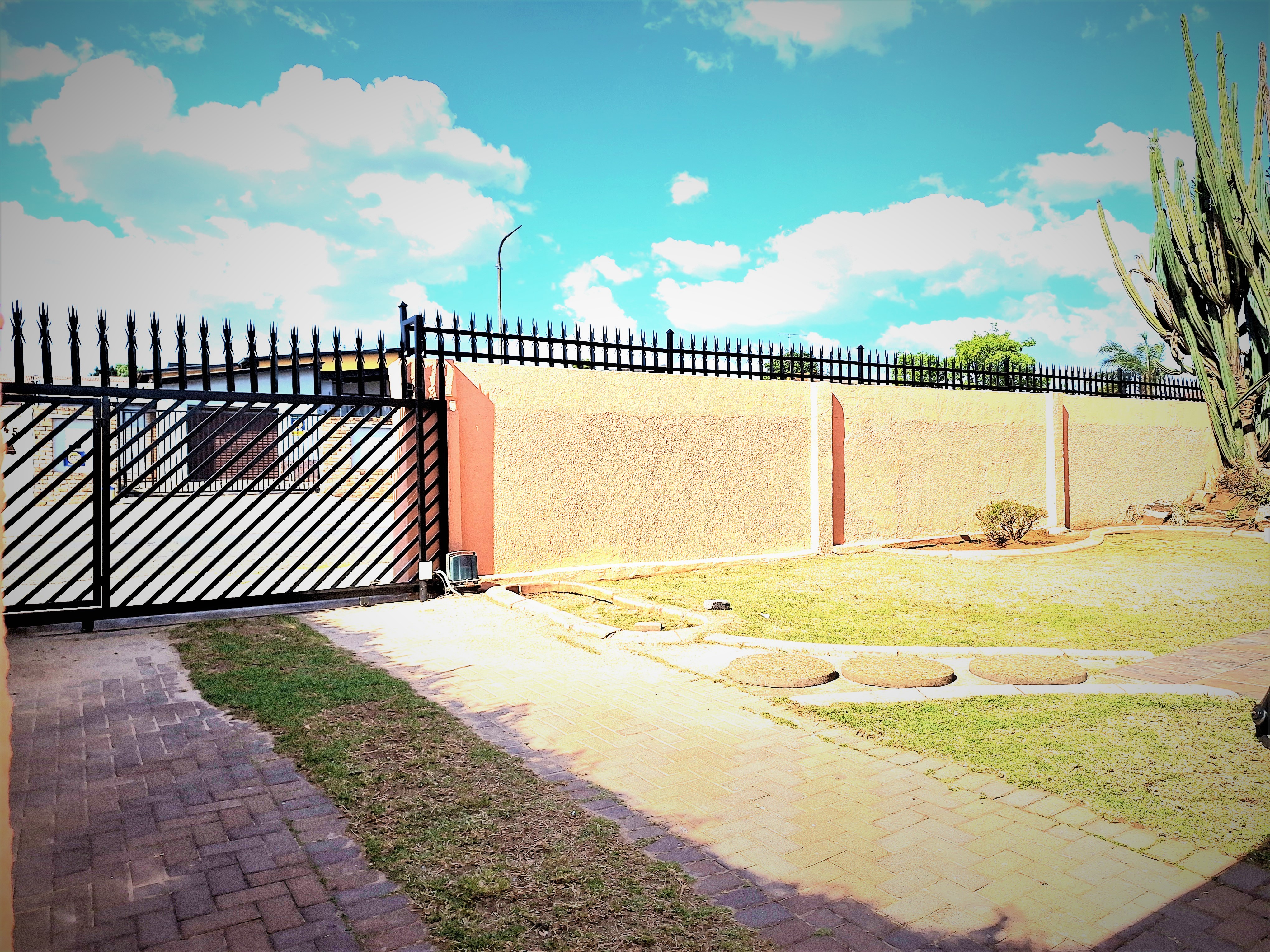 3 Bedroom Property for Sale in Sophiatown Gauteng