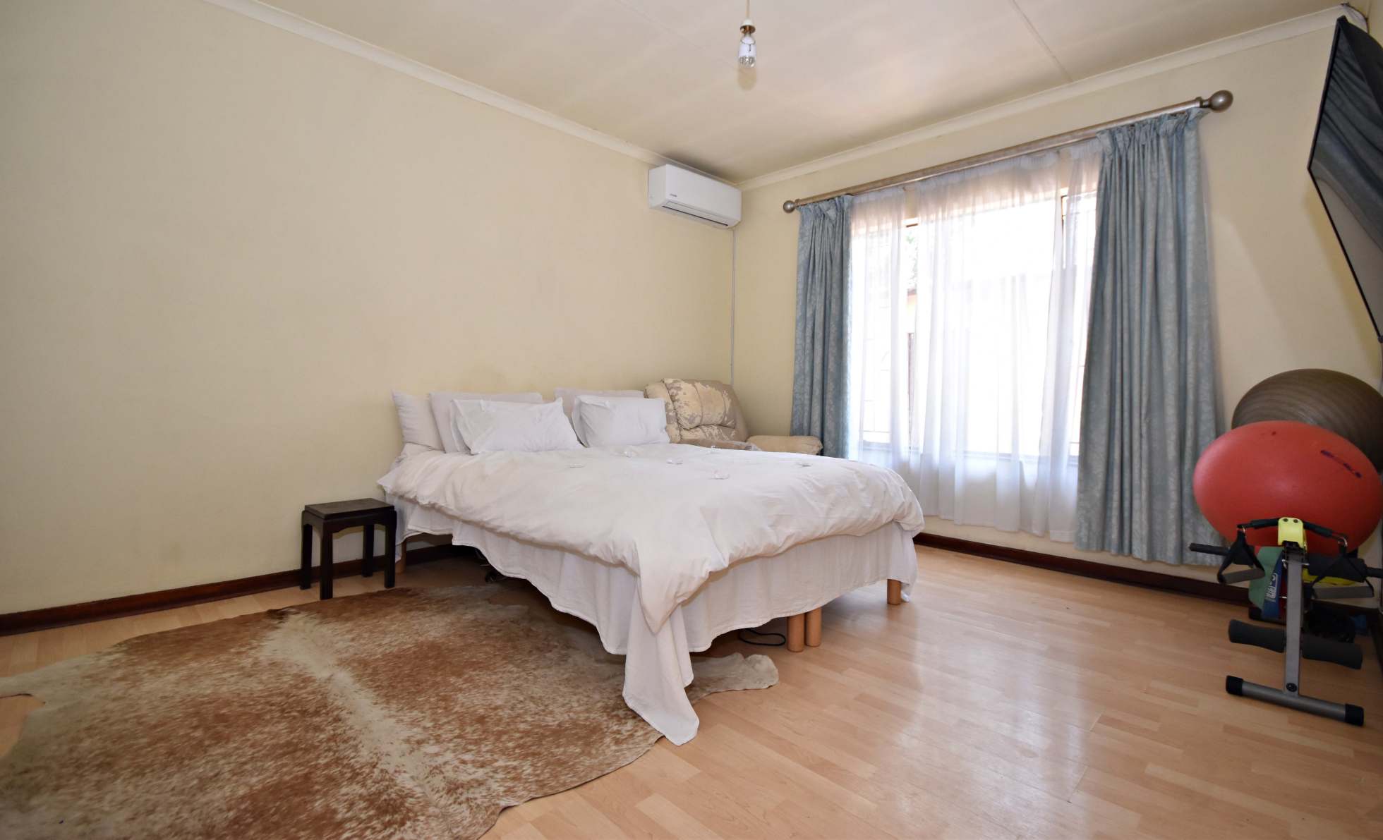 3 Bedroom Property for Sale in Bloubosrand Gauteng