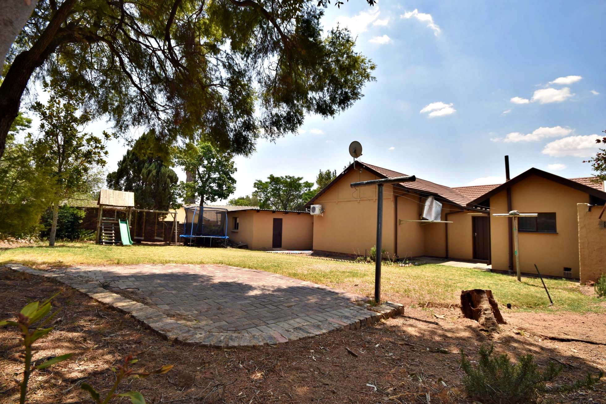 3 Bedroom Property for Sale in Bloubosrand Gauteng