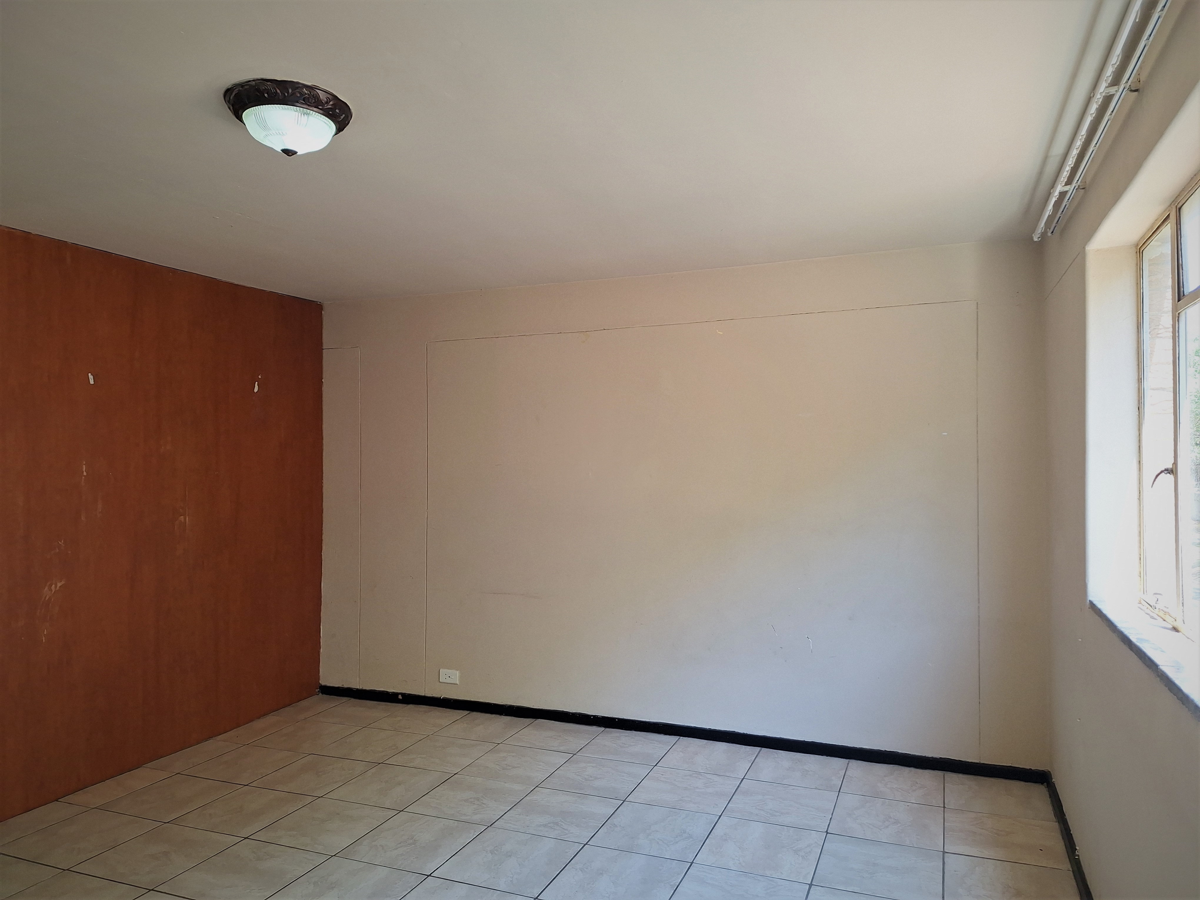 1 Bedroom Property for Sale in Paarlshoop Gauteng