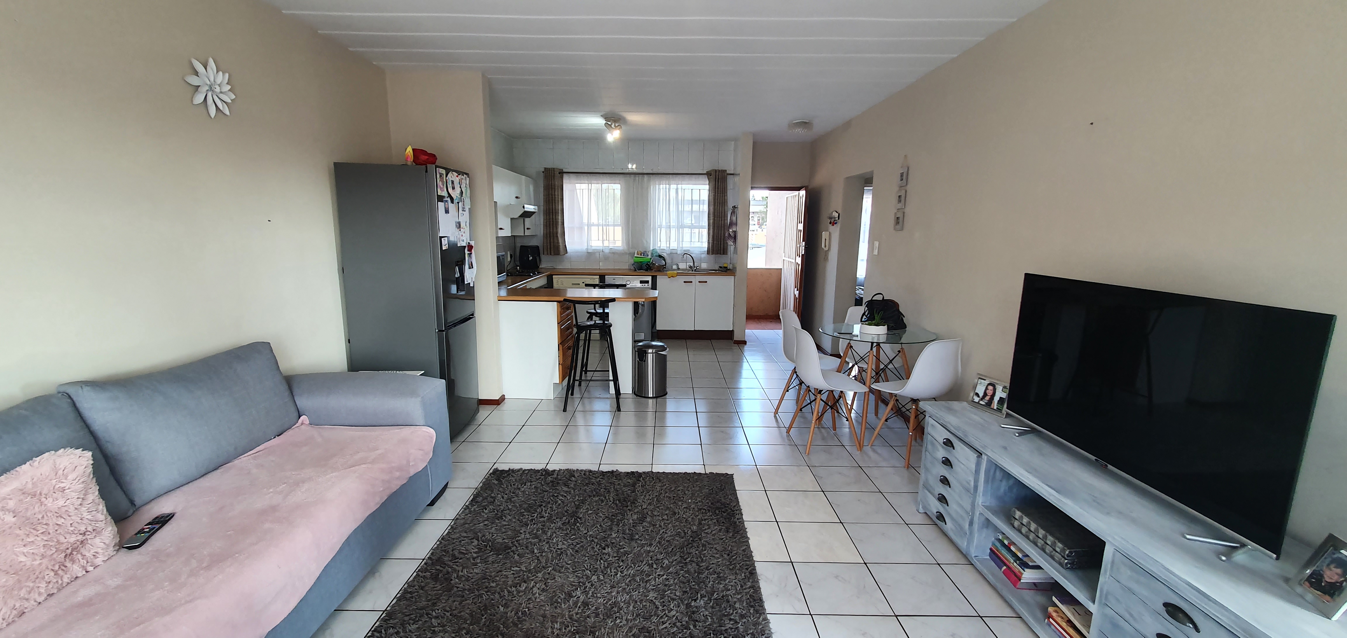 To Let 2 Bedroom Property for Rent in Randhart Gauteng