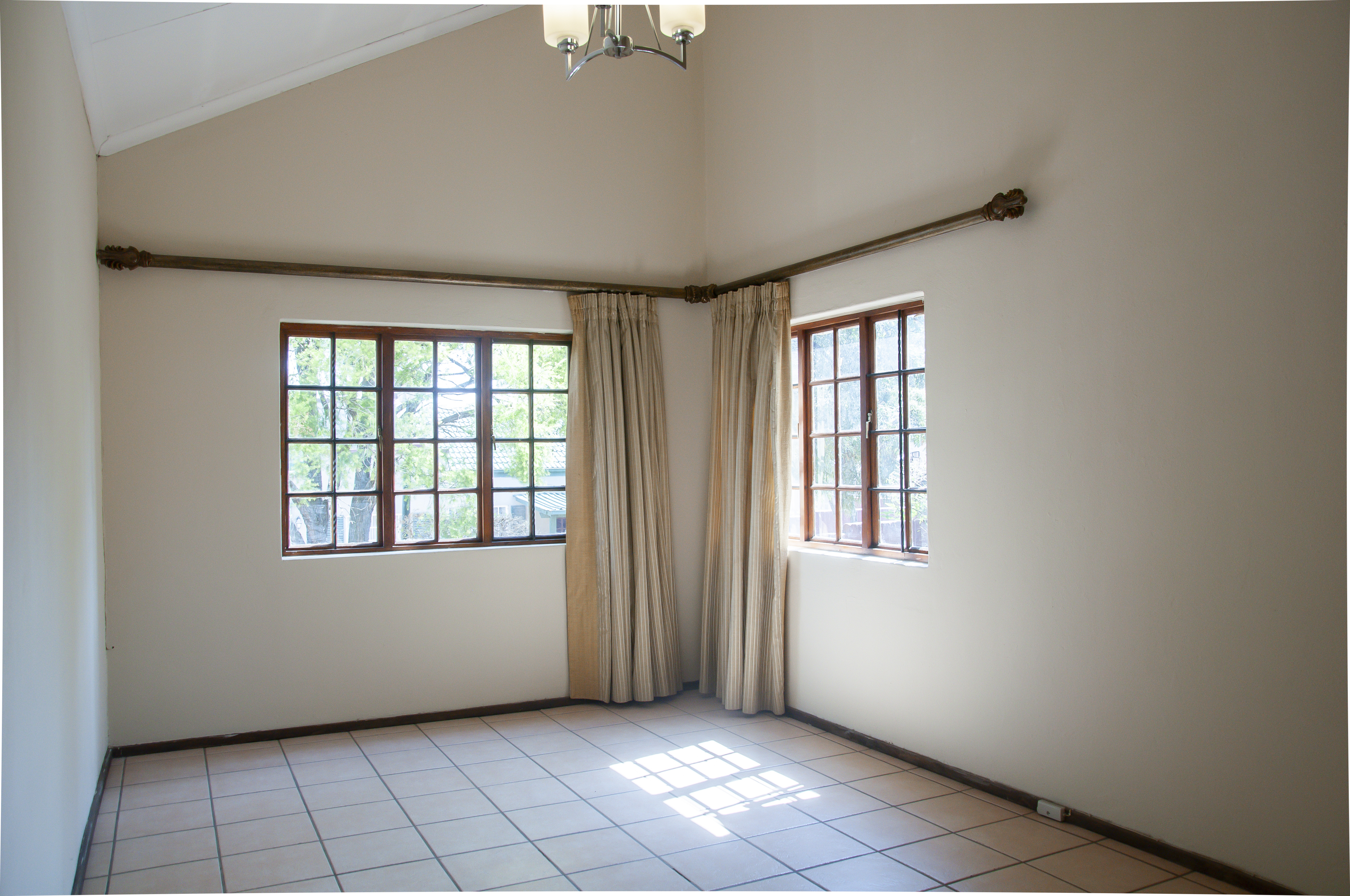 3 Bedroom Property for Sale in Halfway Gardens Gauteng