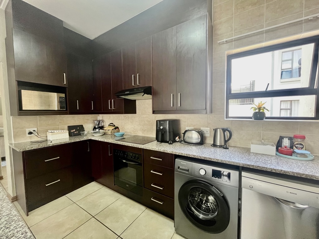 To Let 2 Bedroom Property for Rent in Victory Park Gauteng