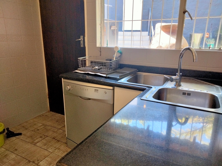 3 Bedroom Property for Sale in Noordheuwel Gauteng