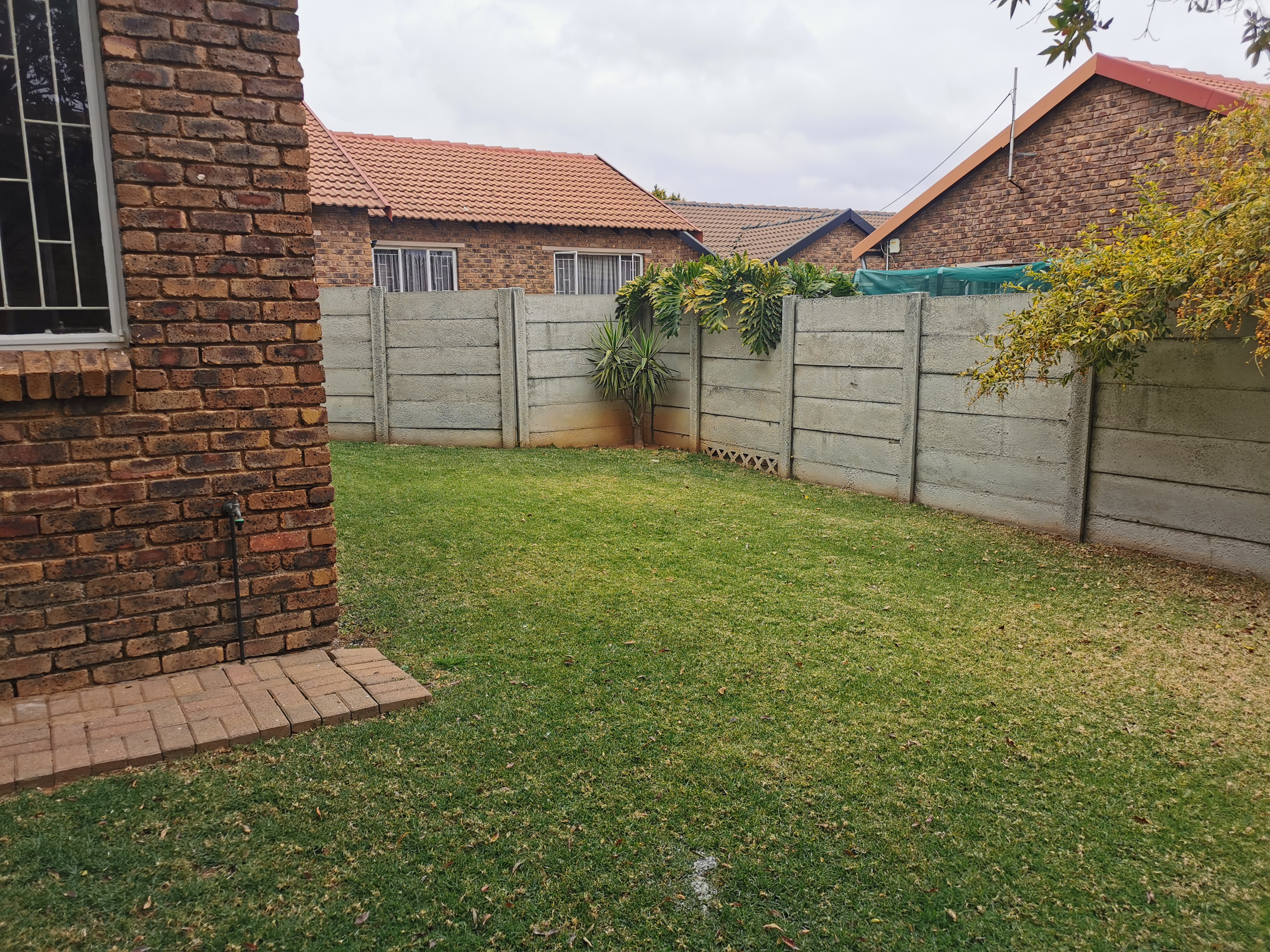 To Let 3 Bedroom Property for Rent in Honeydew Ridge Gauteng