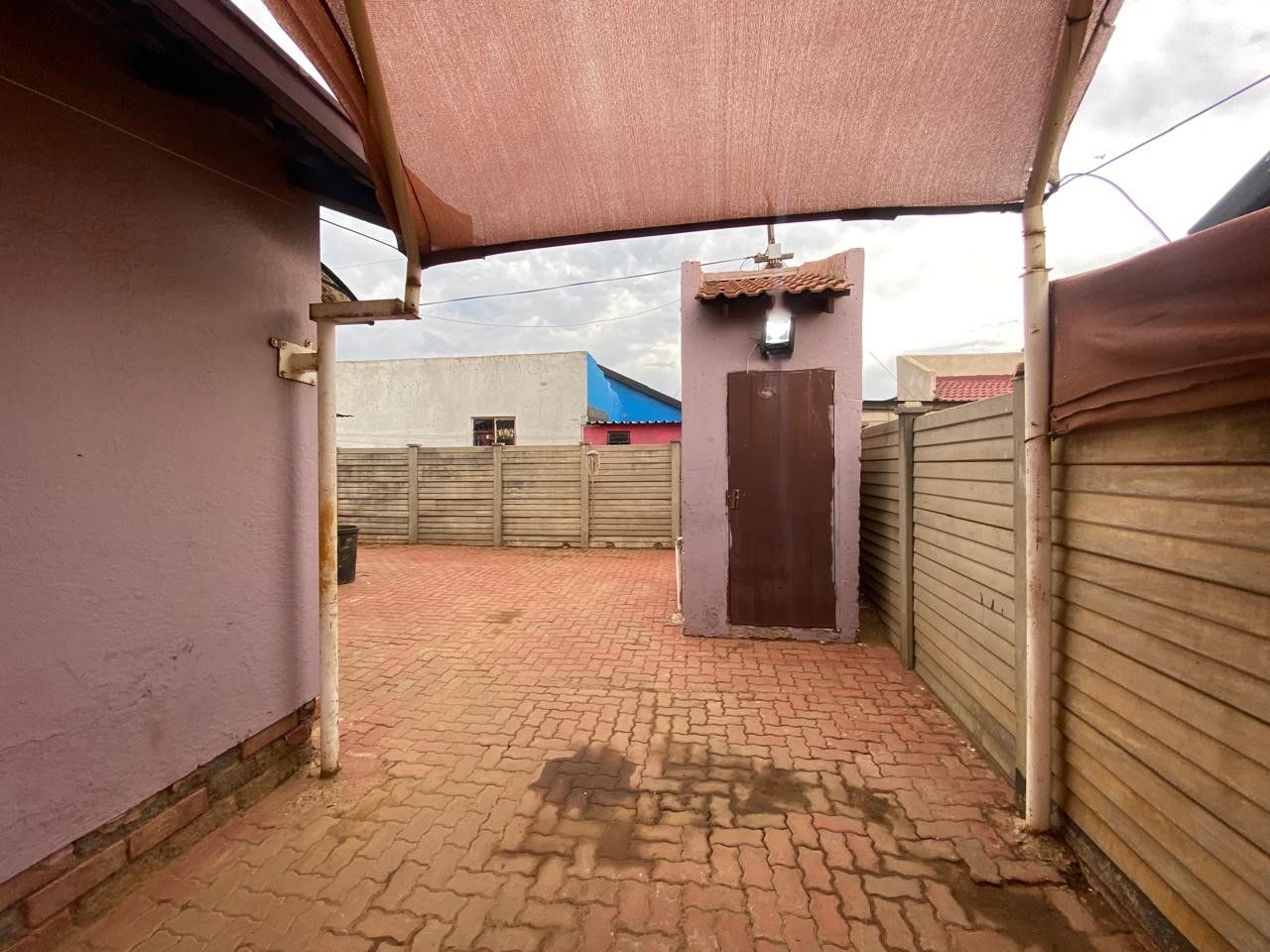 3 Bedroom Property for Sale in Lakeside Gauteng