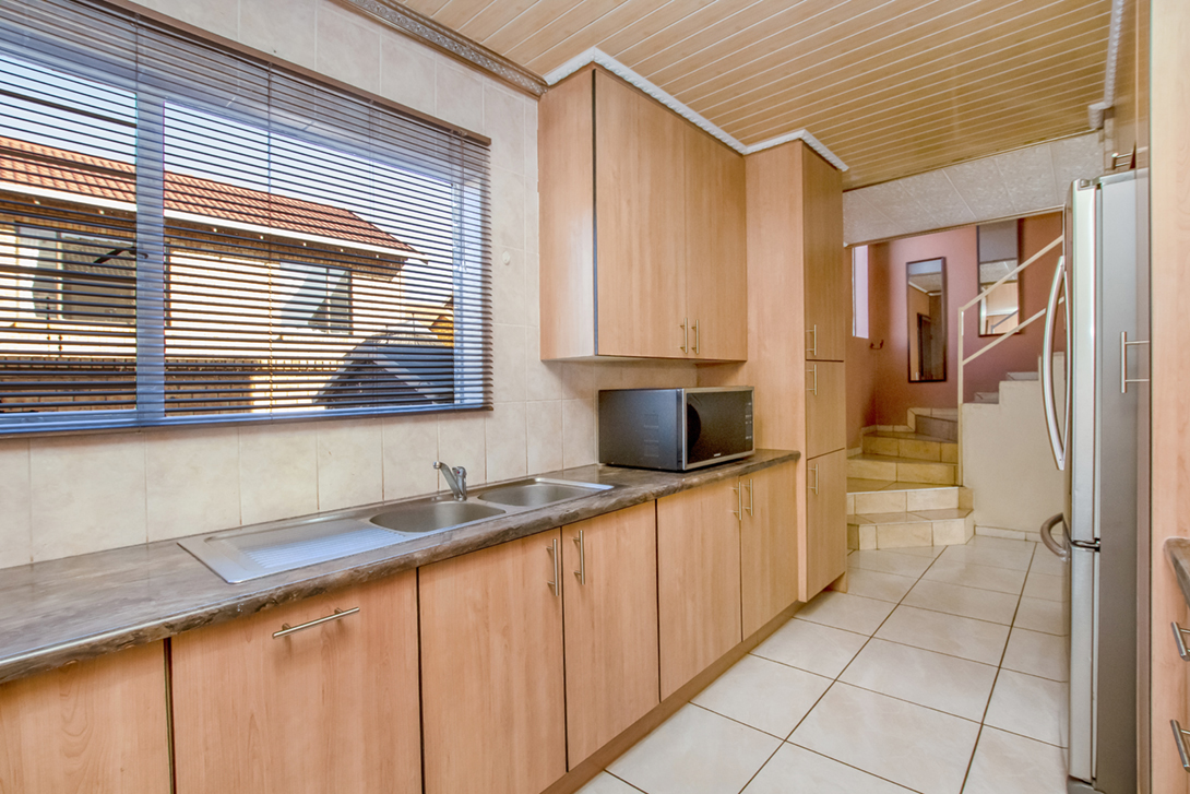 3 Bedroom Property for Sale in New Redruth Gauteng