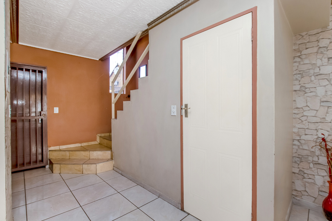 3 Bedroom Property for Sale in New Redruth Gauteng