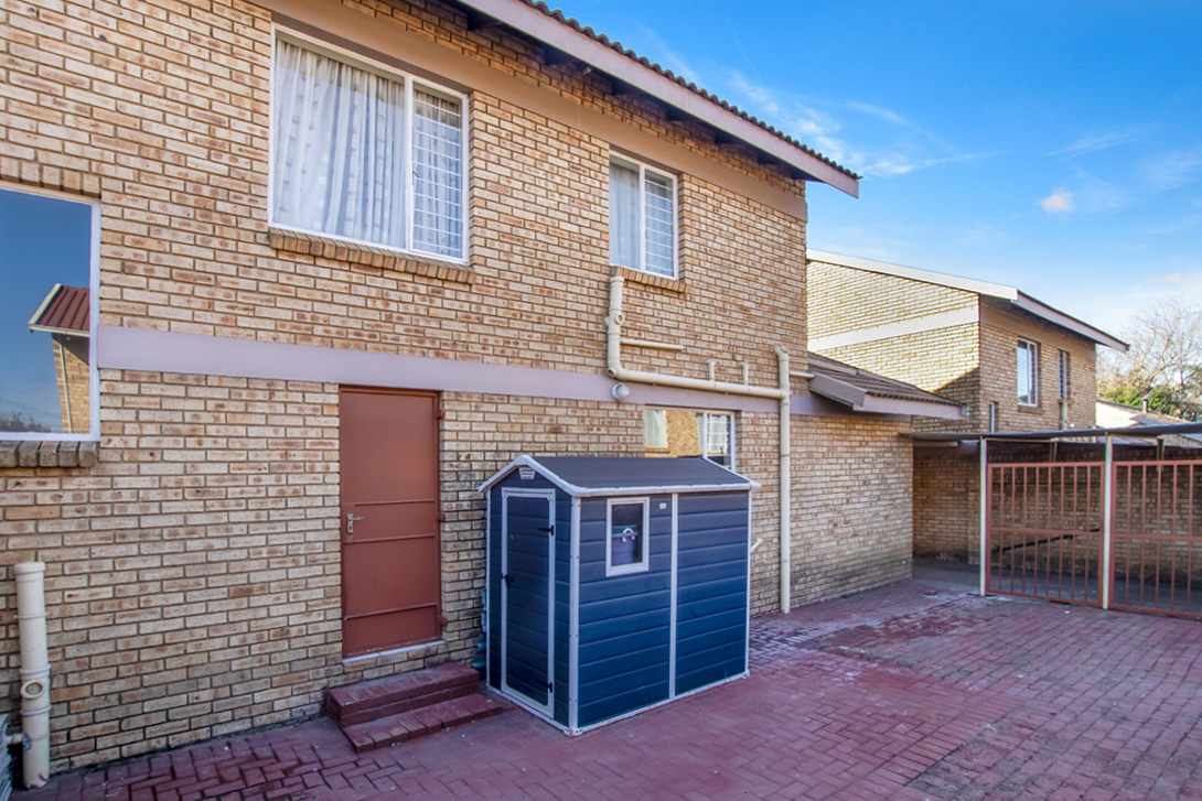 3 Bedroom Property for Sale in New Redruth Gauteng