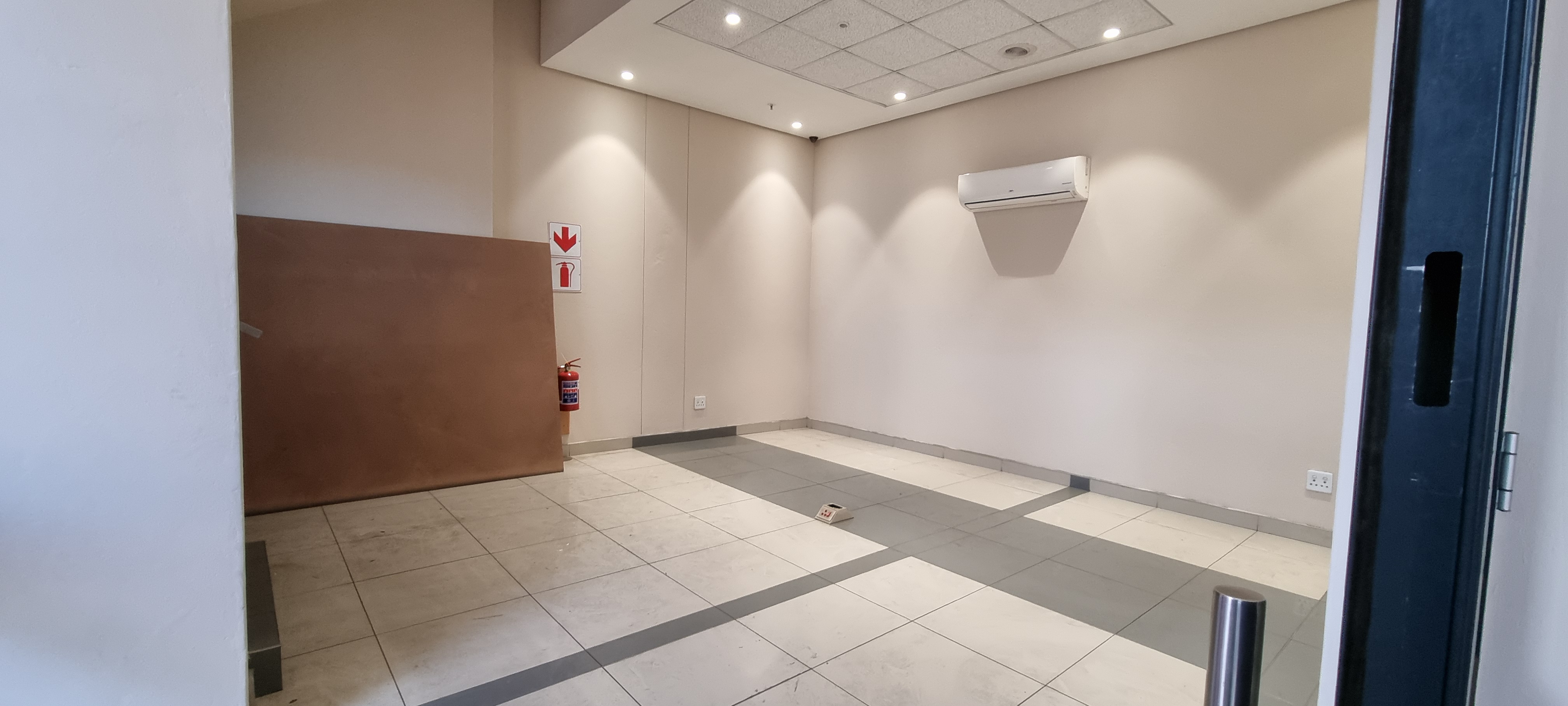 To Let commercial Property for Rent in Pomona AH Gauteng