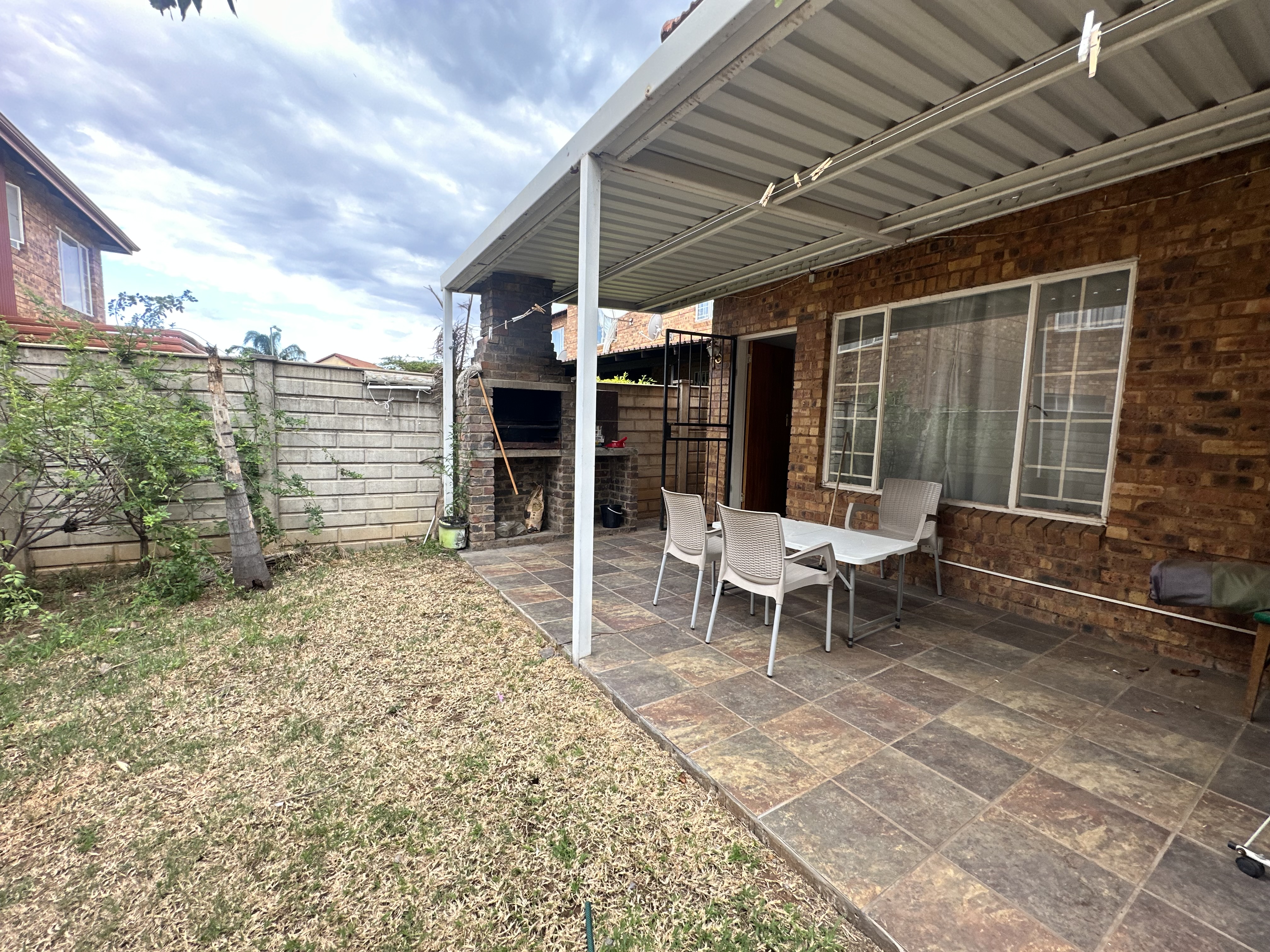 2 Bedroom Property for Sale in Annlin Gauteng