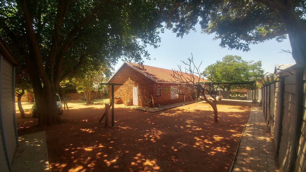 4 Bedroom Property for Sale in Ninapark Gauteng