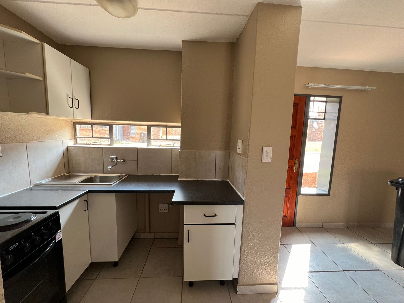 To Let 3 Bedroom Property for Rent in Windmill Park Gauteng