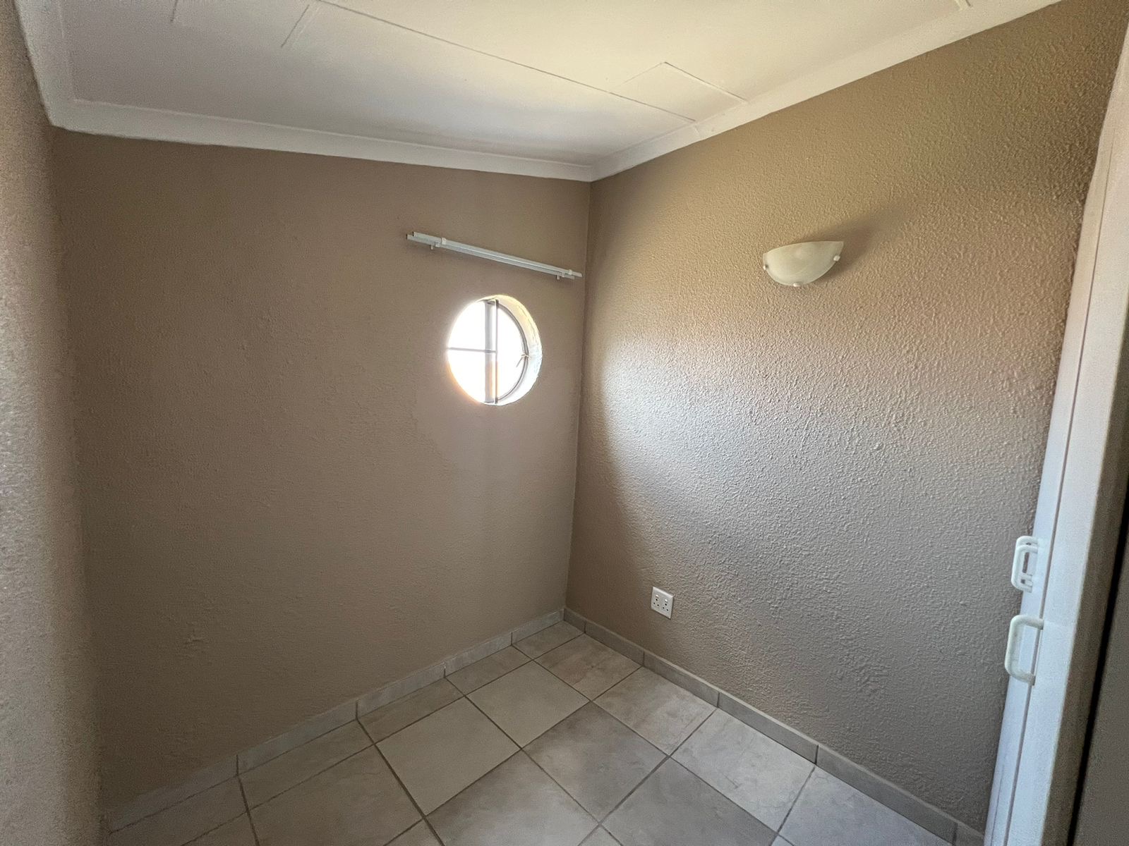 To Let 3 Bedroom Property for Rent in Windmill Park Gauteng