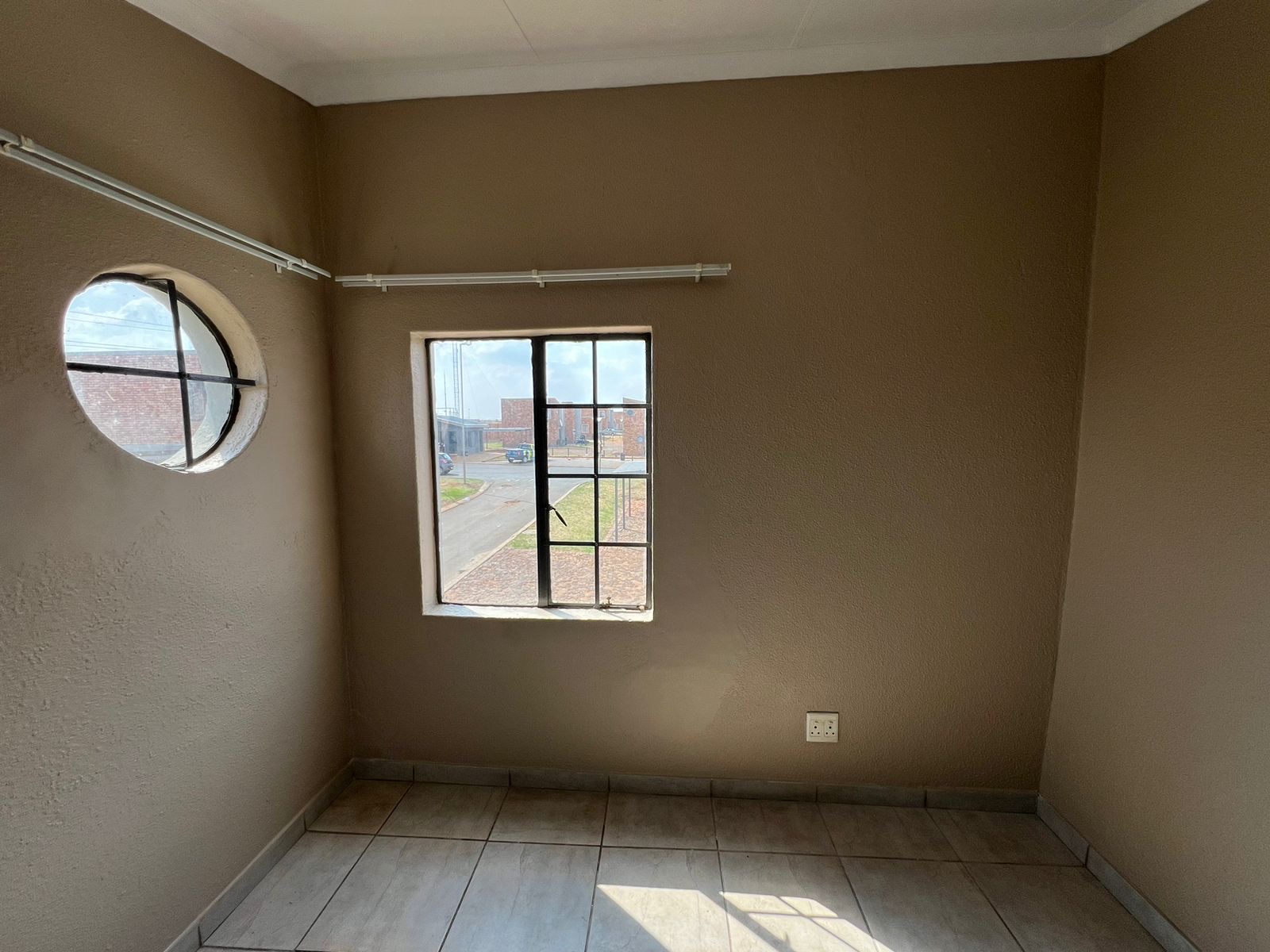 To Let 3 Bedroom Property for Rent in Windmill Park Gauteng