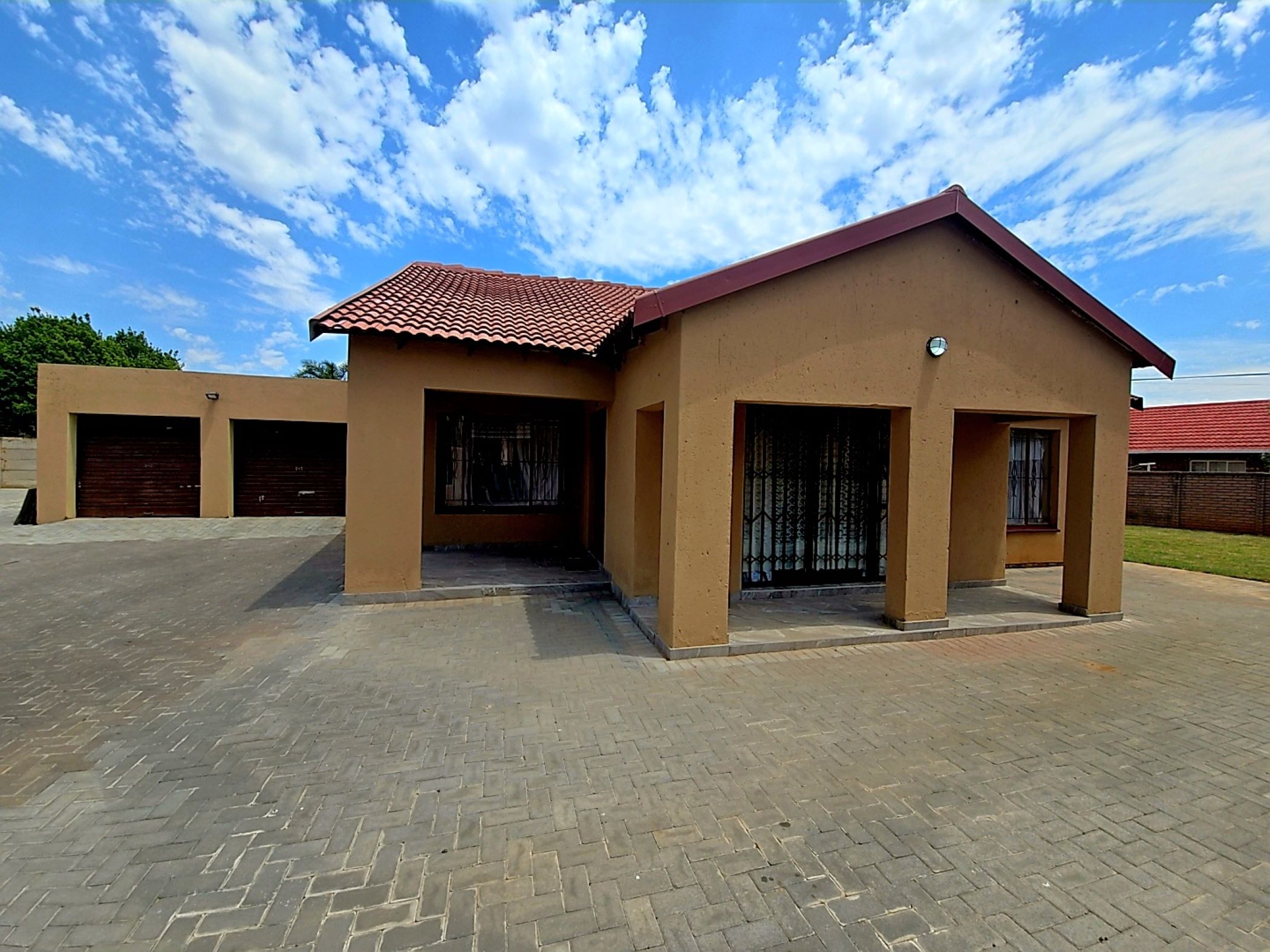 3 Bedroom Property for Sale in Annlin Gauteng