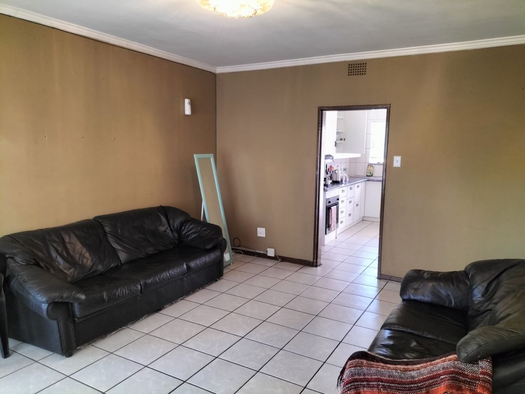 2 Bedroom Property for Sale in Discovery Gauteng