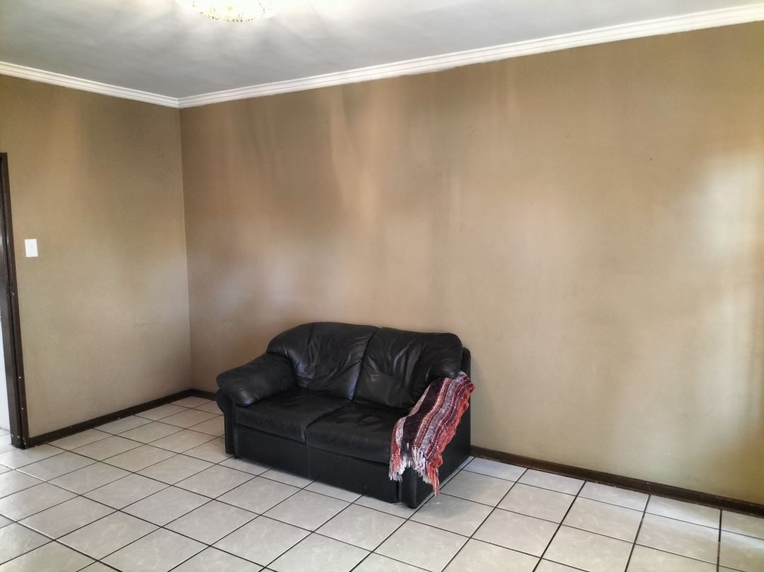 2 Bedroom Property for Sale in Discovery Gauteng