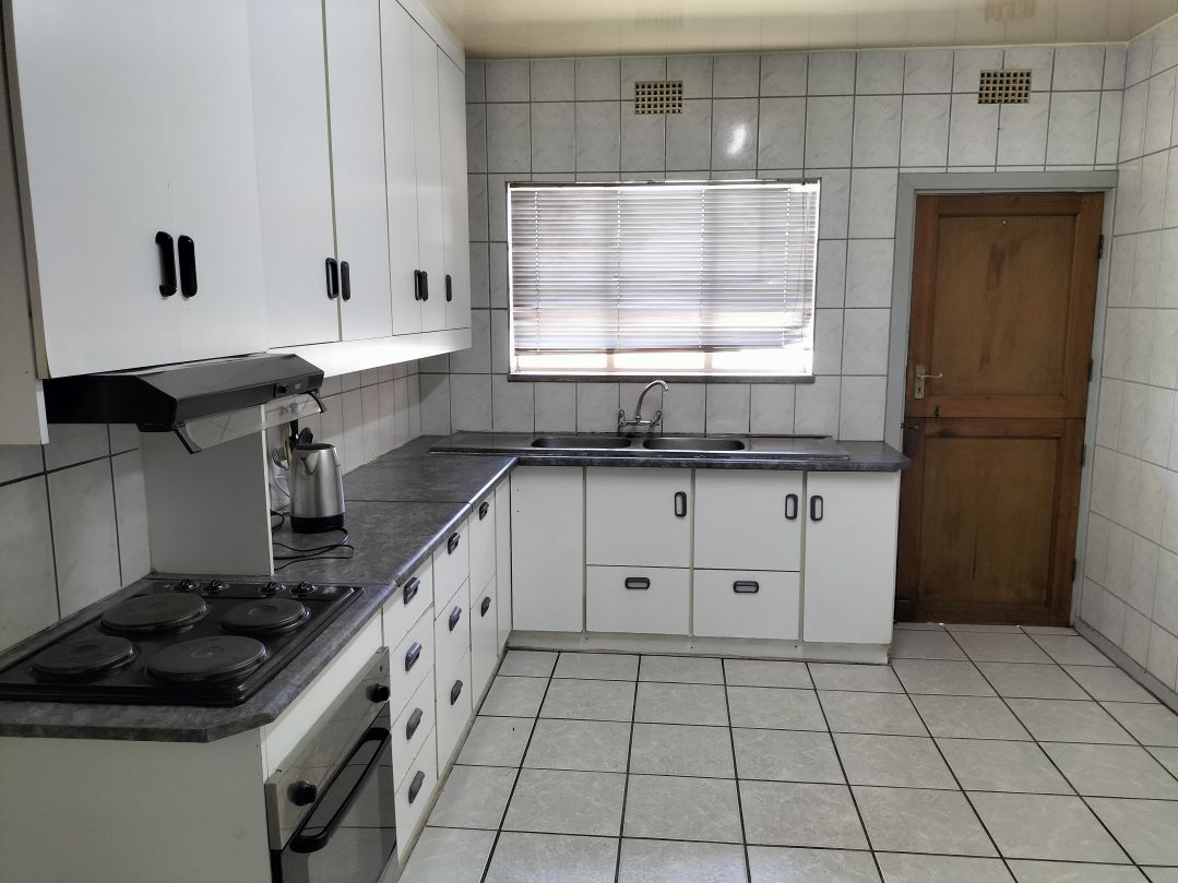 2 Bedroom Property for Sale in Discovery Gauteng