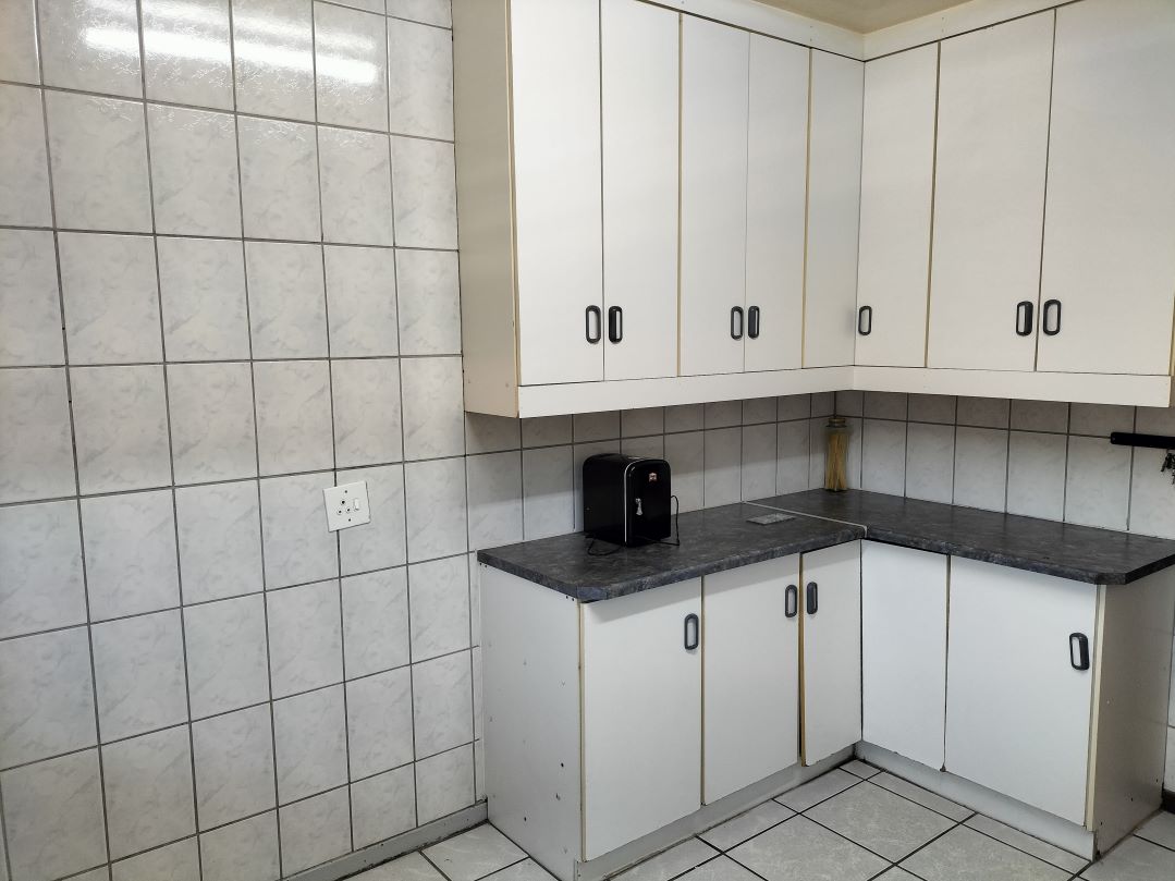 2 Bedroom Property for Sale in Discovery Gauteng