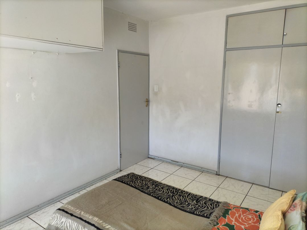 2 Bedroom Property for Sale in Discovery Gauteng