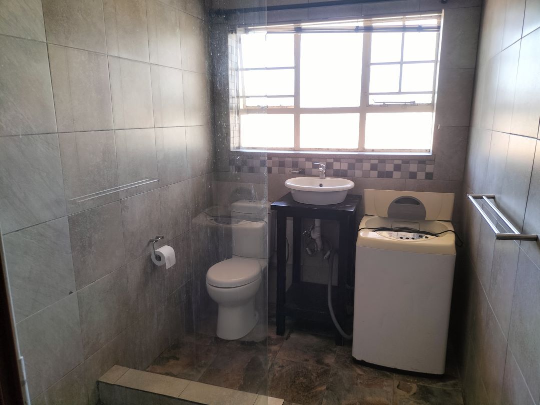 2 Bedroom Property for Sale in Discovery Gauteng