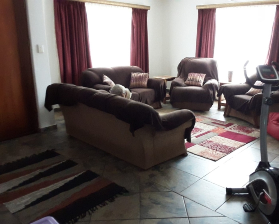 3 Bedroom Property for Sale in Mantevrede Gauteng