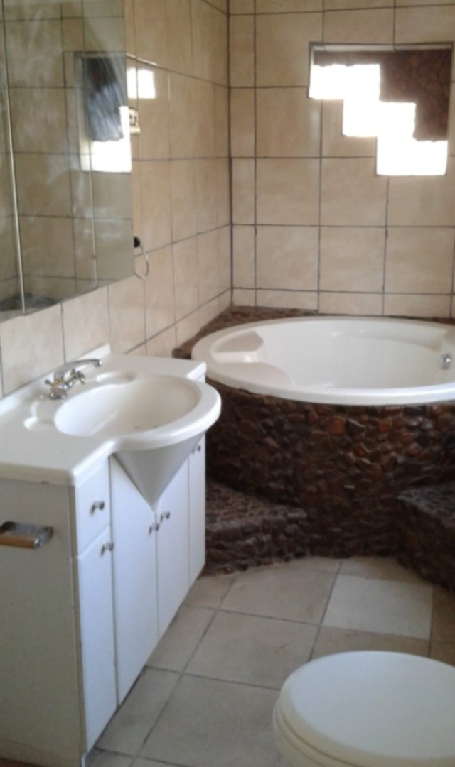 3 Bedroom Property for Sale in Mantevrede Gauteng