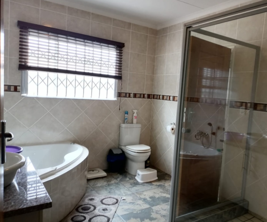 3 Bedroom Property for Sale in Mantevrede Gauteng