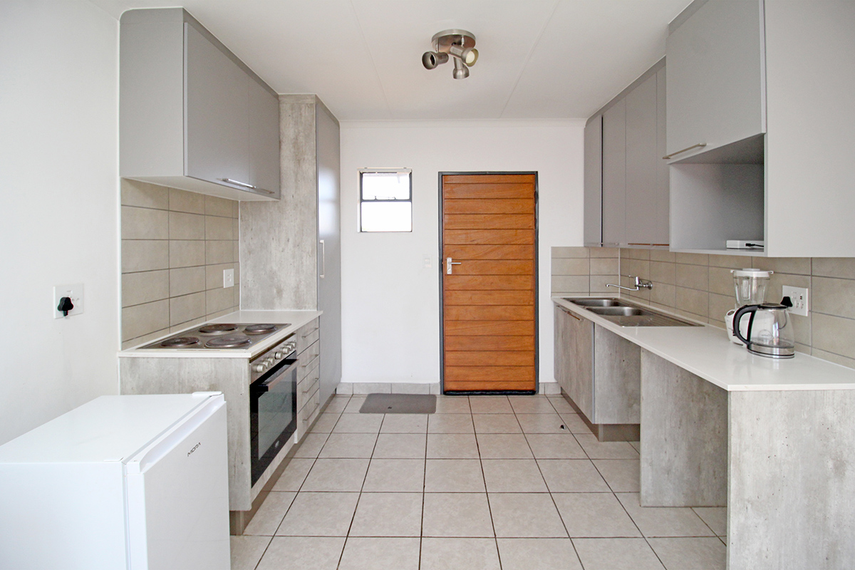 2 Bedroom Property for Sale in Monavoni Gauteng